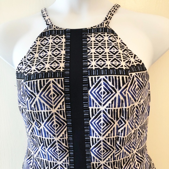 NWOT Vince Camuto Dress Size: Medium Blues and White - Picture 3 of 12